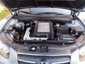 voiture-44-hyundai-santafe-2-a-vendre-sur-nosy-be-small-1